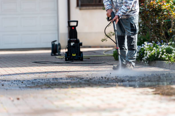 Best Commercial Pressure Washing  in Gonzales, TX